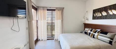 5 habitaciones y ropa de cama