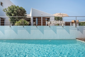 Pool - Modern Villa for 9 Guests on the Cliffs of Cala Morell, Menorca (Ciutadella)