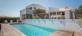 Modern Villa for 9 Guests on the Cliffs of Cala Morell, Menorca