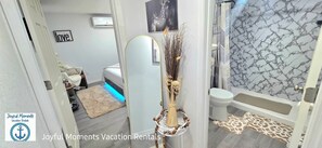 Room - #33 Private in law suite near USF (Tampa)