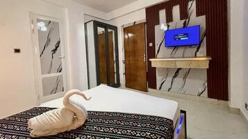 Standard Double Room, 1 Queen Bed, Mobility Accessible, Non Smoking | Free WiFi