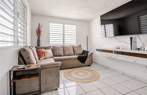 TV, video games - House with Private Pool & Bar (Fajardo)