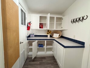 Interior - The Haven: Secluded Meadow, Nestled in the Pines 4 BD 3 Bath, HOT TUB (Superior)