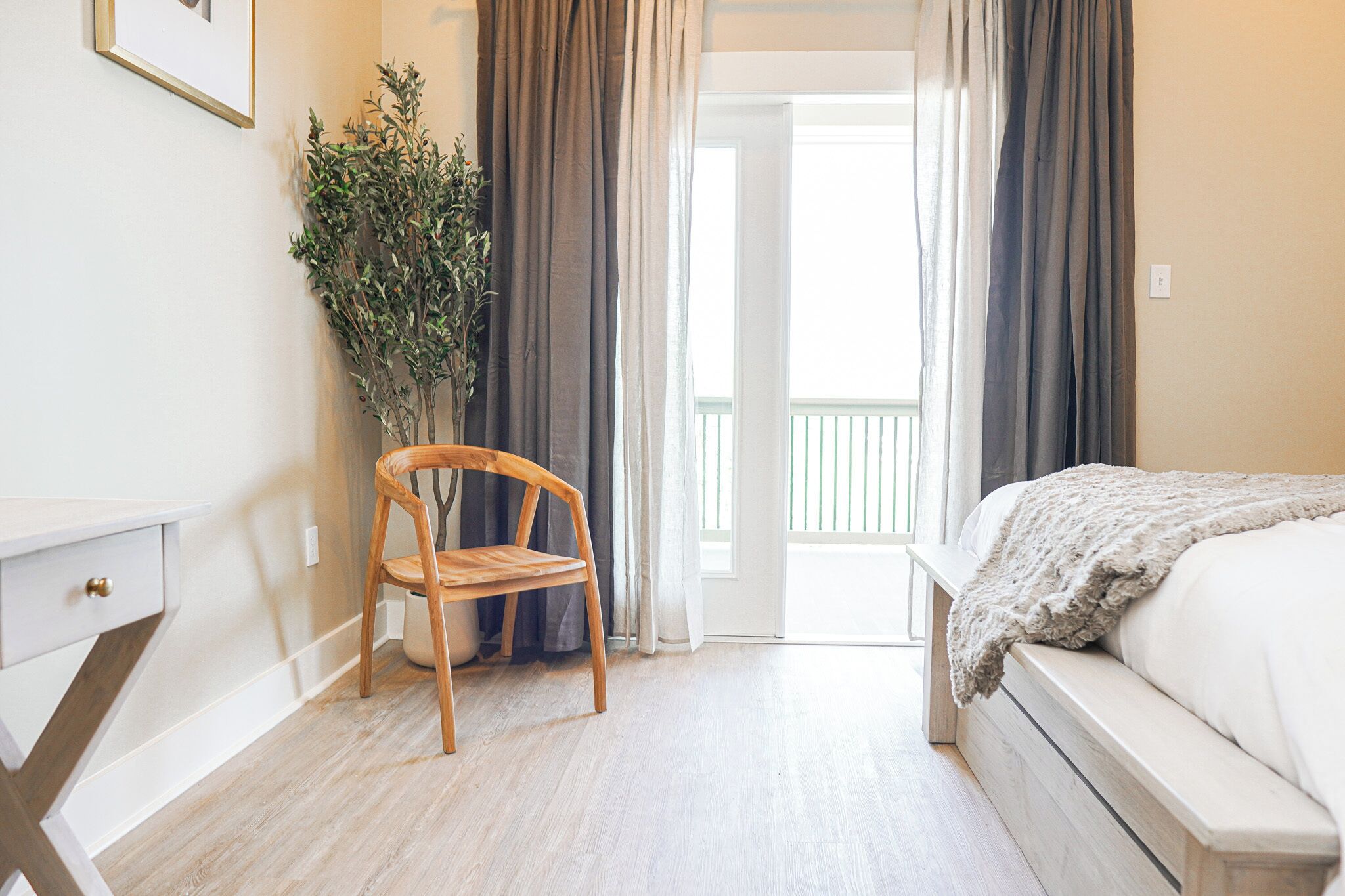 Quadruple Room, 2 Queen Beds, Non Smoking, Balcony