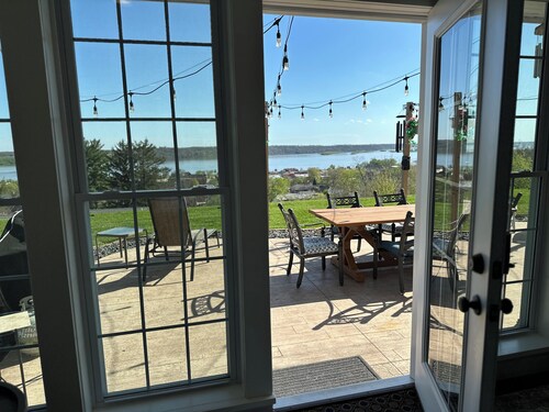 Stunning River Views + Rooftop Deck- Luxury Home for Families & Groups