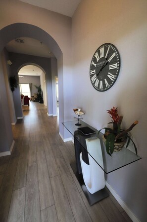 Interior - 3BR resort condo: Hot tub, pools, lake access (Davenport)