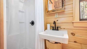 Shower, towels, shampoo