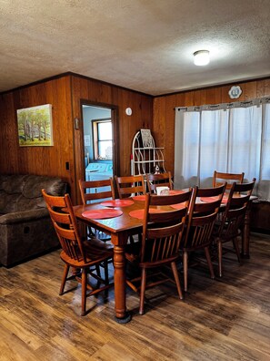 Dining - Charming 3 bedroom country home nestled in the Ozarks. Buffalo River/Hiking (Marshall)