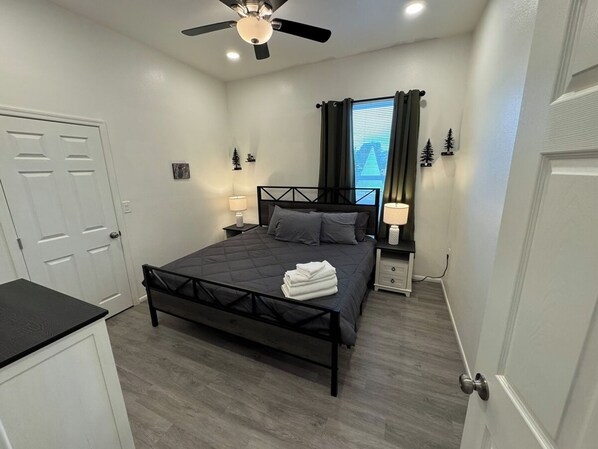 2 bedrooms, iron/ironing board, free WiFi, bed sheets