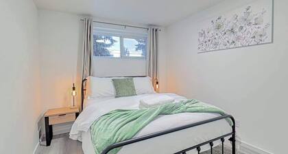 Cozy 2BR Suite Near Zoo & downtown Walk to C-Train