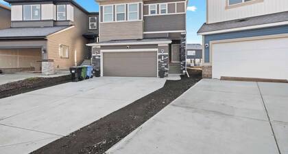 Modern 2BR Suite Private Entry Spruce Meadows