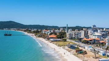 Premium-huoneisto, pääsy uima-altaalle, kaupunkinäköala | Ranta