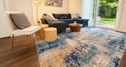 Holiday Village Townhomes – 3883