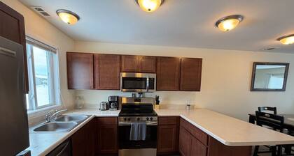 Holiday Village Townhomes – 3883