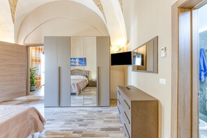 1 bedroom, WiFi, bed sheets - Holiday Home 'People’s House Casa Vacanze' with Balcony, Wi-Fi and Air Conditioning (Presicce-Acquarica)