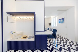 Luxury-Zimmer | Minibar, Zimmersafe, Schreibtisch, Verdunkelungsvorhänge