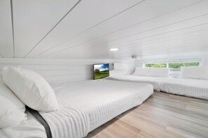 2 bedrooms, WiFi, bed sheets - De La Float - Floating House on Lake Cumberland (Russell Springs)