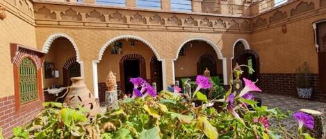 Double Room, Patio, Garden View | Property grounds