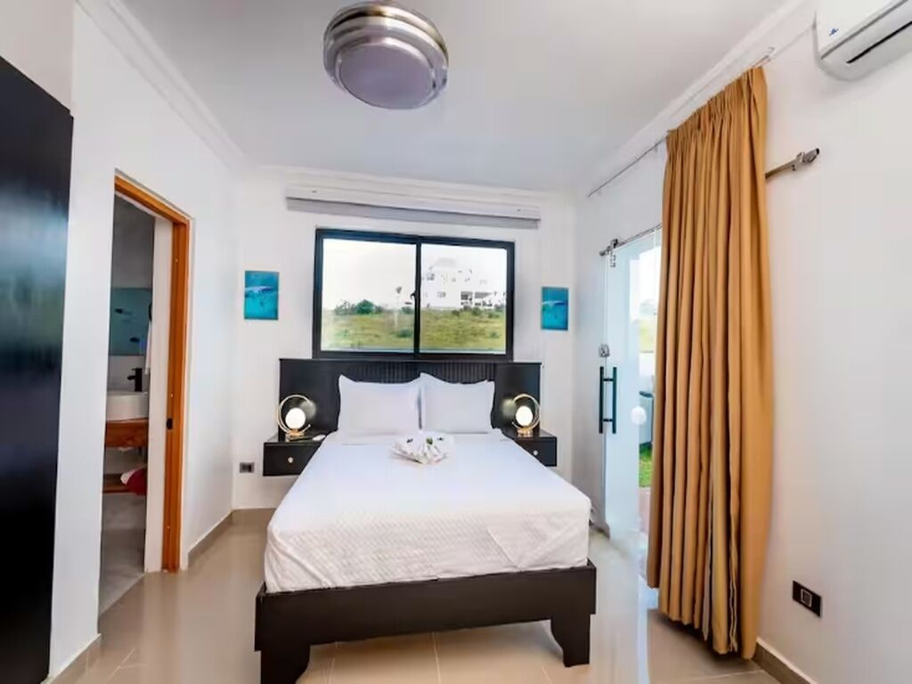 4 slaapkamers, een strijkplank/strijkijzer, wifi, beddengoed