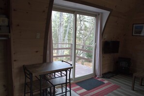 Interior - Unique 1 bedroom with queen bed, jacuzzi tub and spacious living area (Norway)