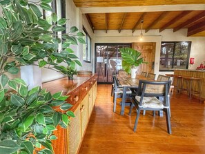 Villa, 5 habitaciones, con acceso para personas discapacitadas, para fumadores | Comedor