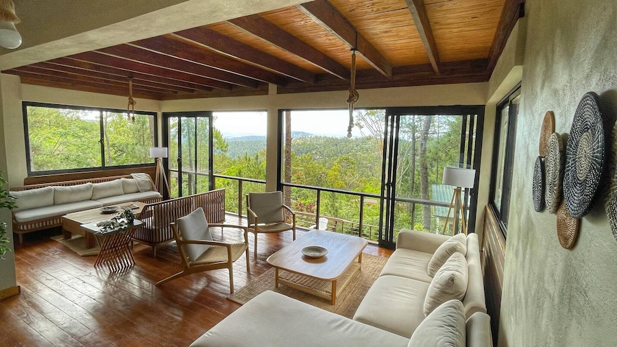 Escápate al Bosque · Villa Completa · Piscina · BBQ · Hasta 12 Huéspedes