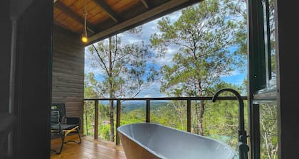 Escápate al Bosque · Villa Completa · Piscina · BBQ · Hasta 12 Huéspedes
