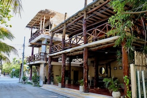 واجهة المنشأة