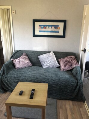 Living area - king chalet just skip and a jump to beach (Mablethorpe)