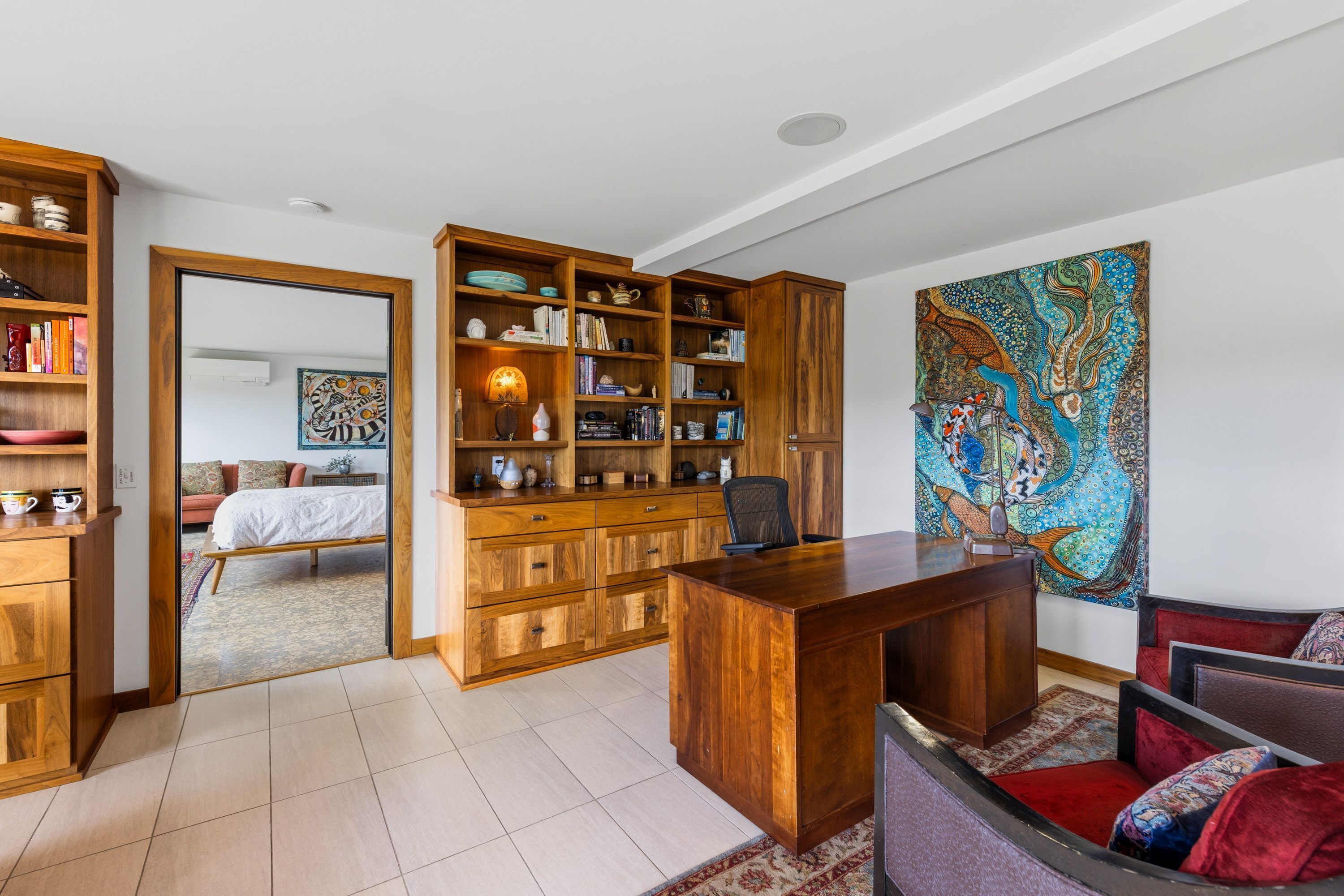 3 habitaciones, escritorio, tabla de planchar con plancha y wifi 