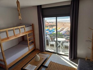 2 室のベッドルーム、WiFi、ベッドシーツ