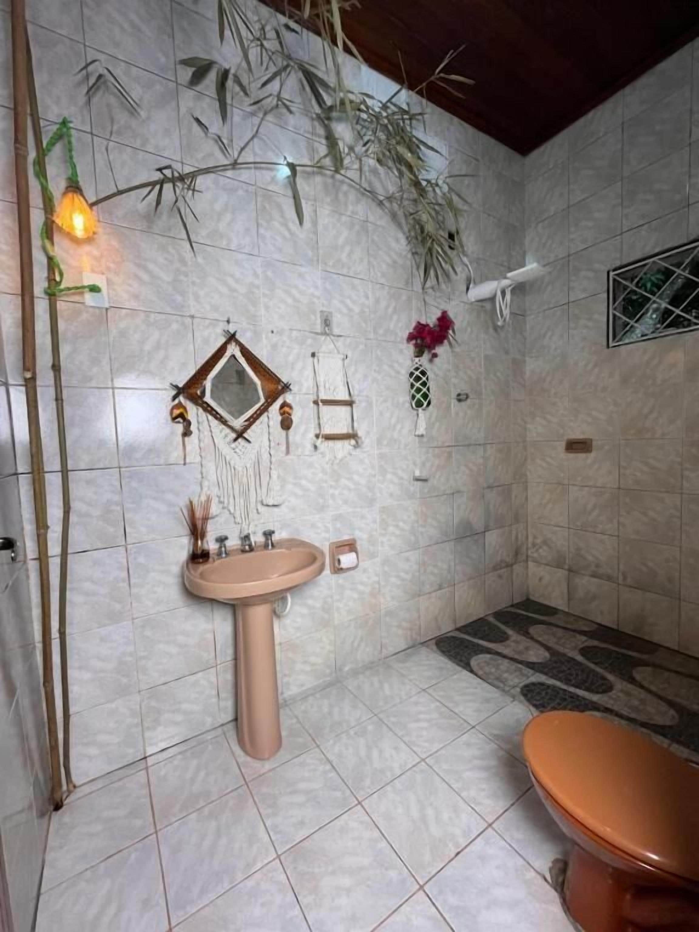 Shared Dormitory | Bathroom | Slippers