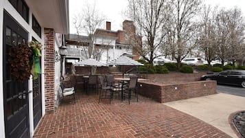 Tempat makan outdoor