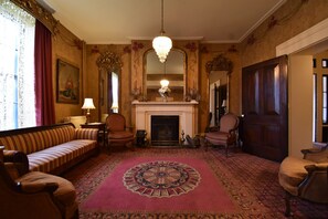 Living area - Beaumont Inn (Harrodsburg)