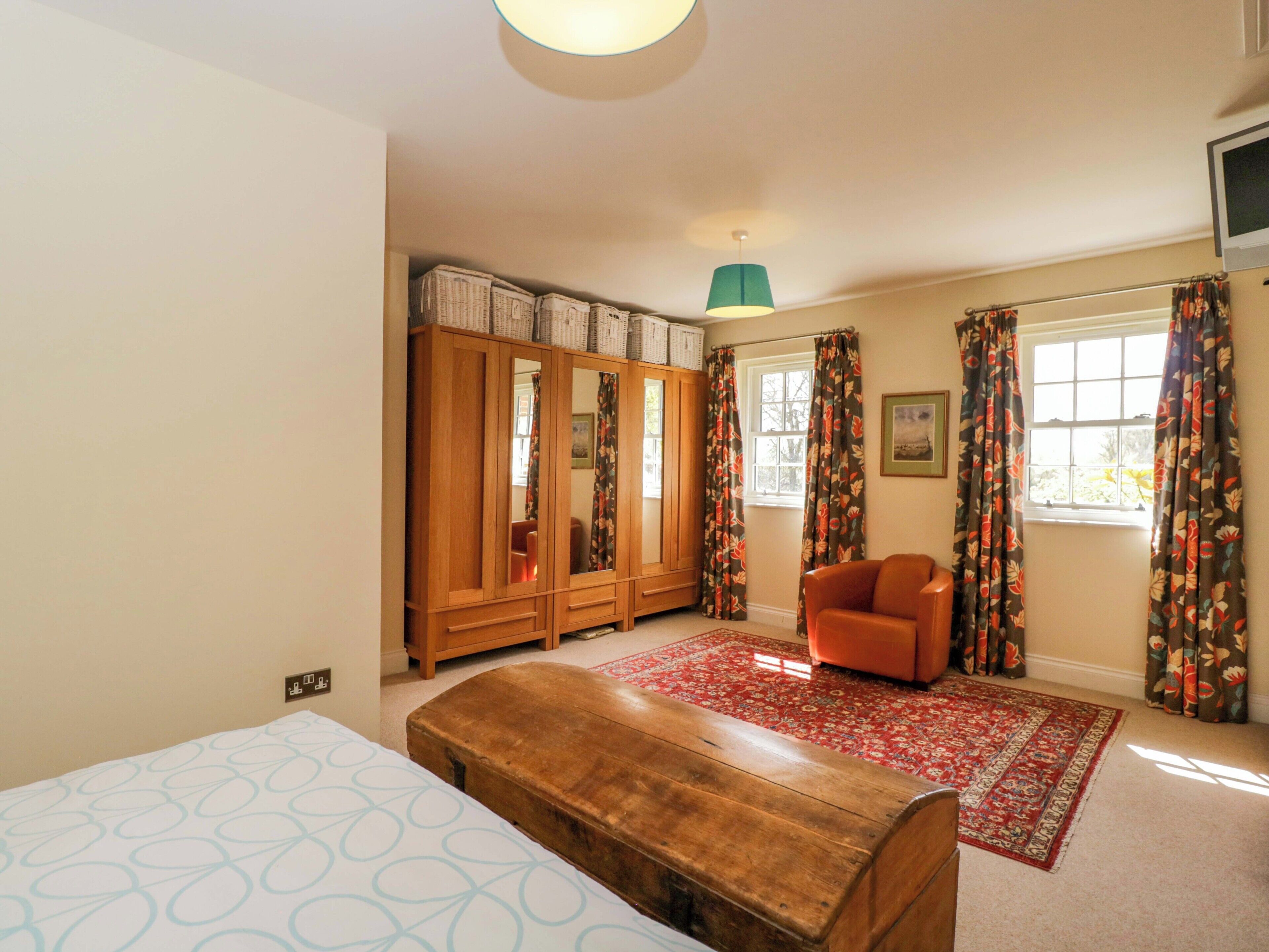 4 bedrooms, WiFi (free), individually decorated, individually furnished