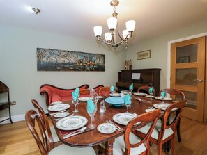 Dining - Ormiston House (Pewsey)
