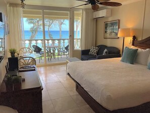 Iron/ironing board, WiFi, bed sheets - Oceanfront Studio at Islander on the Beach #325 (Kapaʻa)