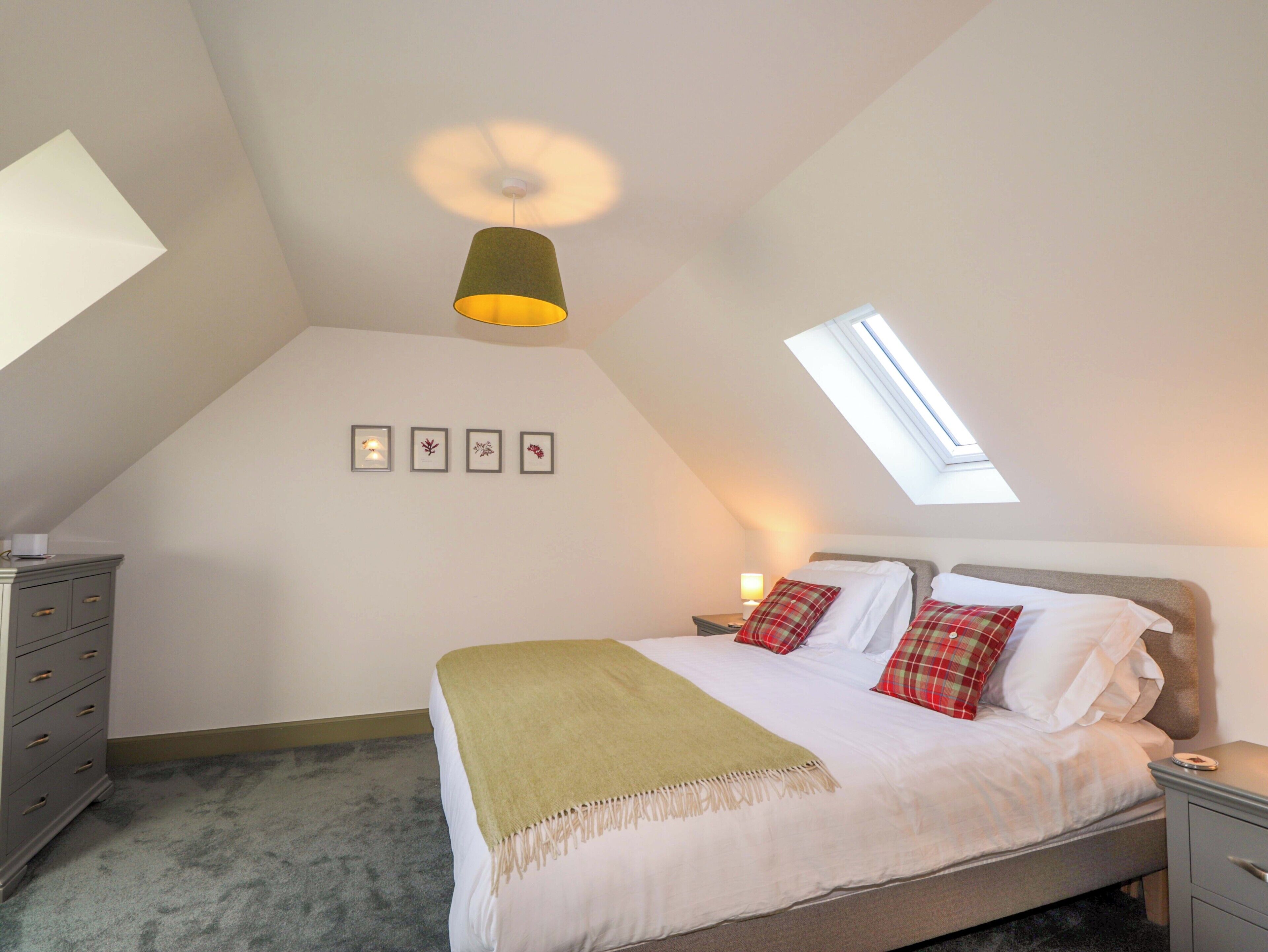 3 bedrooms, WiFi (free), individually decorated, individually furnished