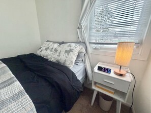 1 bedroom, desk, iron/ironing board, free WiFi
