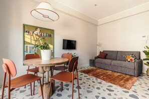 Smart TV, table football, books - I Paralumi- design light and relaxation in Rome (Roma)