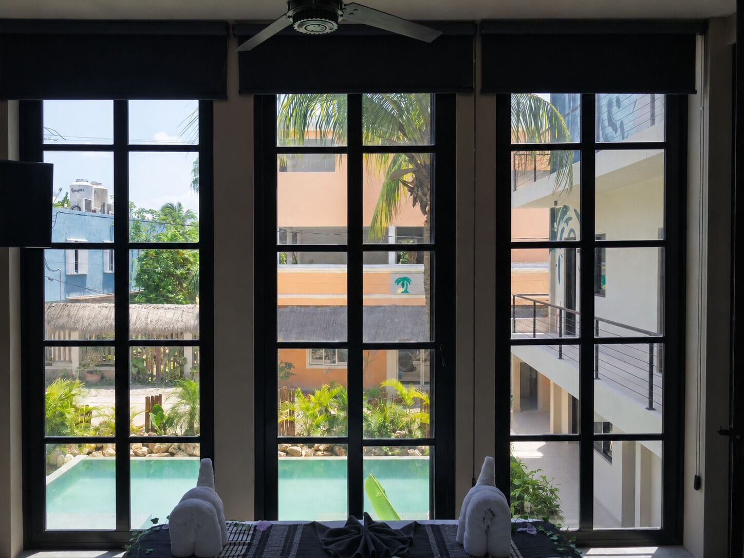 Deluxe Room, 1 King Bed | Blackout drapes, WiFi (free), bed sheets