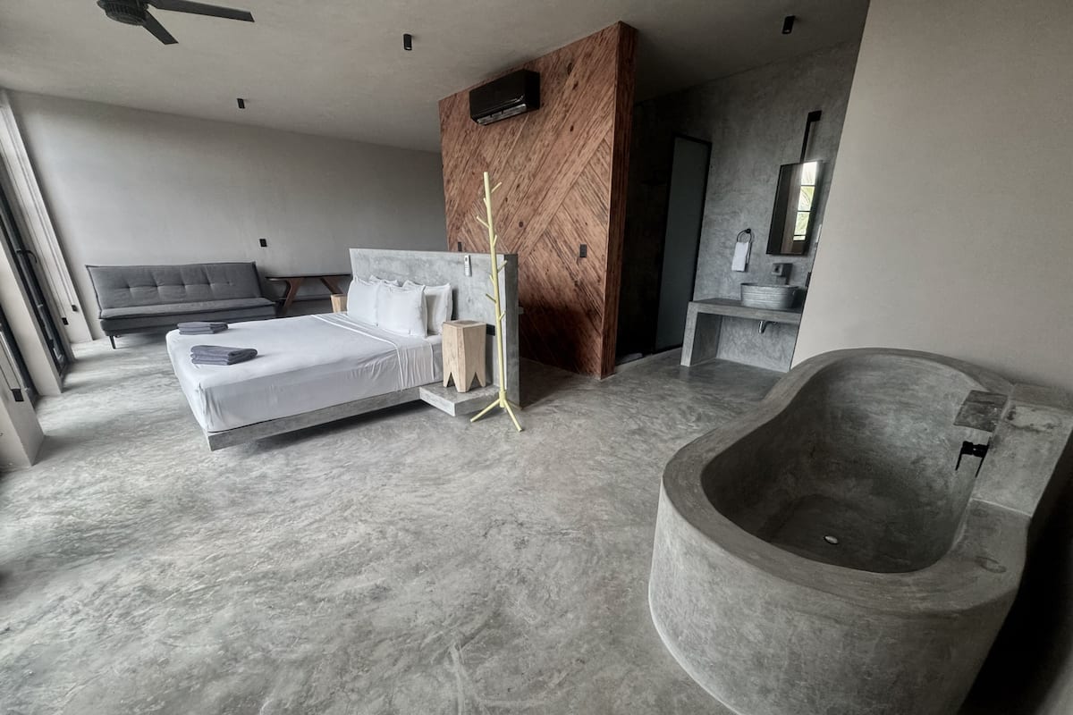 Suite | Free WiFi