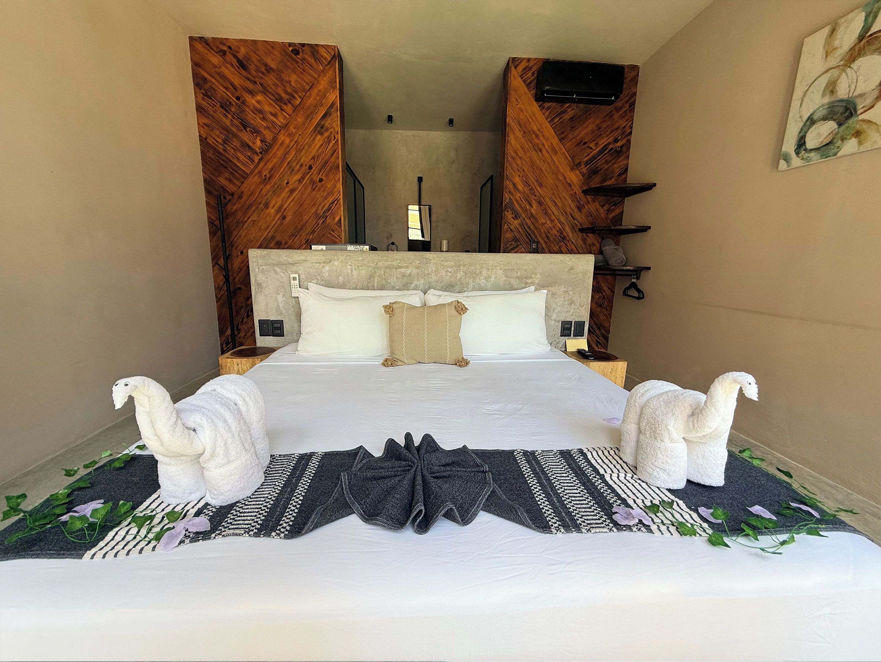 Kamar Deluks, 1 Tempat Tidur King | Tirai kedap cahaya, Wi-Fi gratis, dan seprai linen