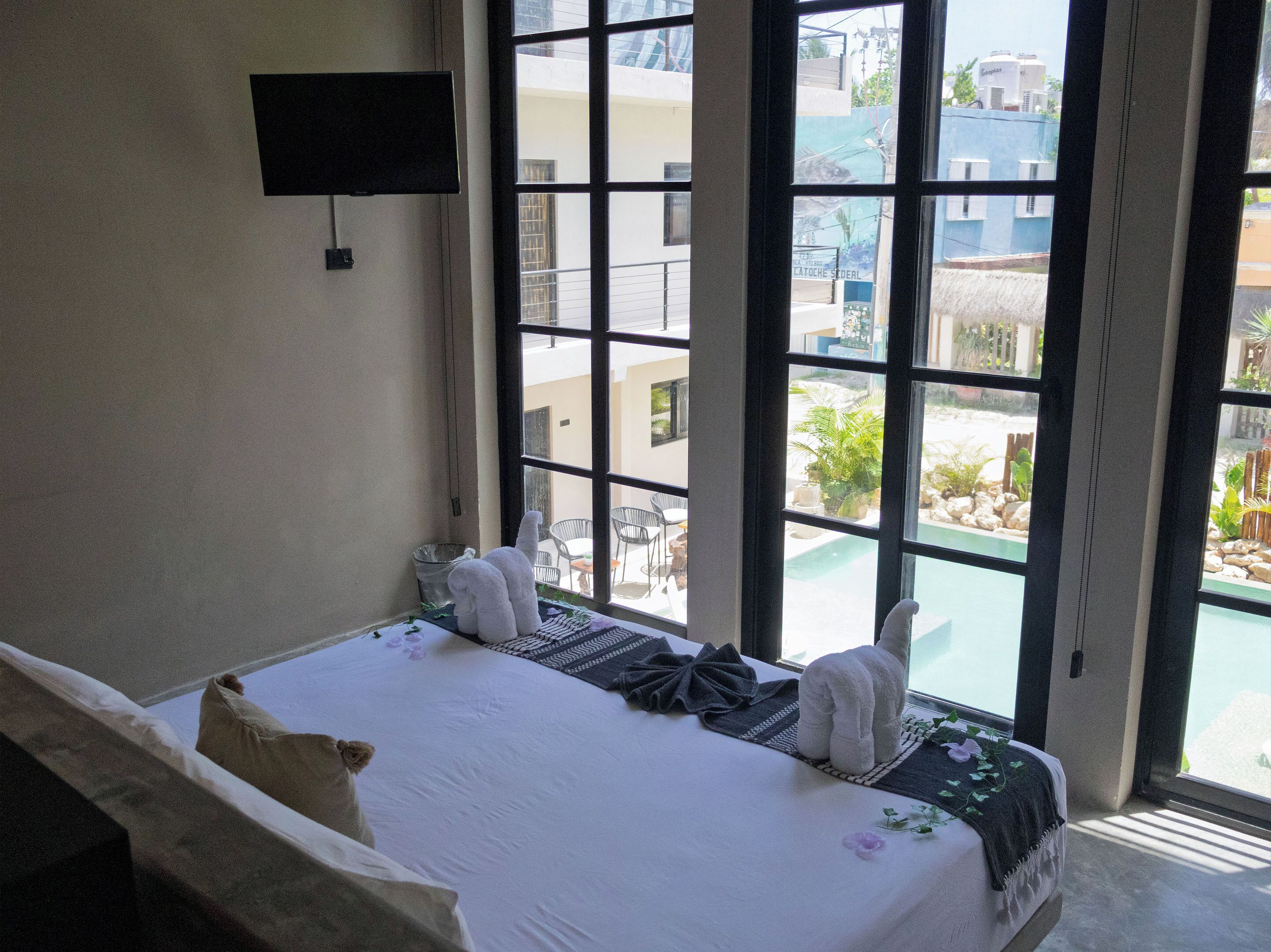 Habitación Deluxe, 1 cama de matrimonio grande | Cortinas opacas, wifi gratis, ropa de cama