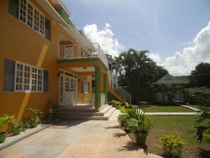 Exterior - Beach Access, 1 Bed 1 Bath in Coral Garden (Montego Bay)