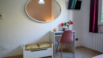 Doppia Standard | Ferro/asse da stiro, Wi-Fi gratuito