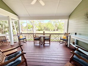Outdoor dining - Ocean Creek GC; 2 golf carts, Pet Friendly & Resort Fees & 8 cards incl. (Fripp Island)