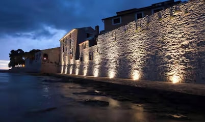Apartment old Town-novigrad 20 m From the sea