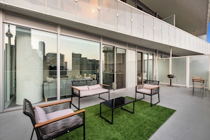 Terrace/patio - Harbour Westin Lake View Suite & CN Tower (Toronto)