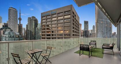 Harbour Westin Lake View Suite & CN Tower